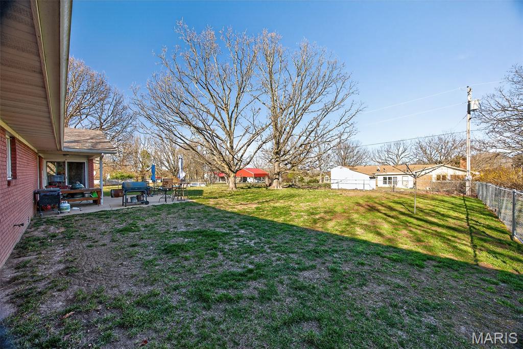 22762 Post Oak Lebanon, MO 65536 - Photo 32 of 41