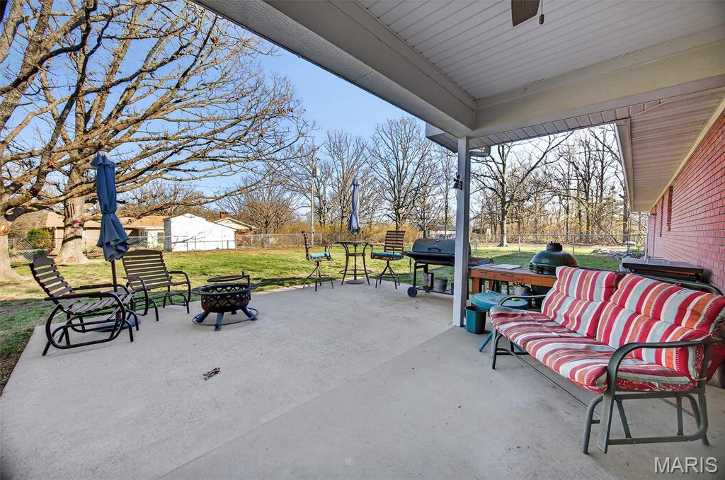 22762 Post Oak Lebanon, MO 65536 - Photo 35 of 41