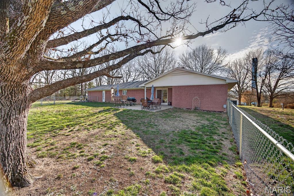 22762 Post Oak Lebanon, MO 65536 - Photo 36 of 41