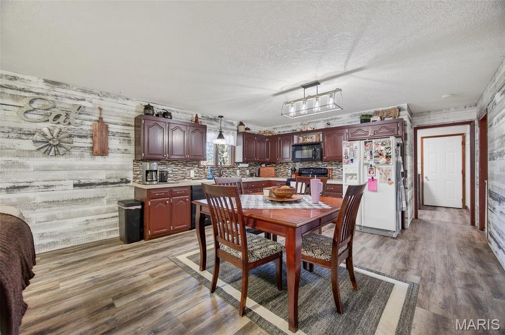 22762 Post Oak Lebanon, MO 65536 - Photo 10 of 41