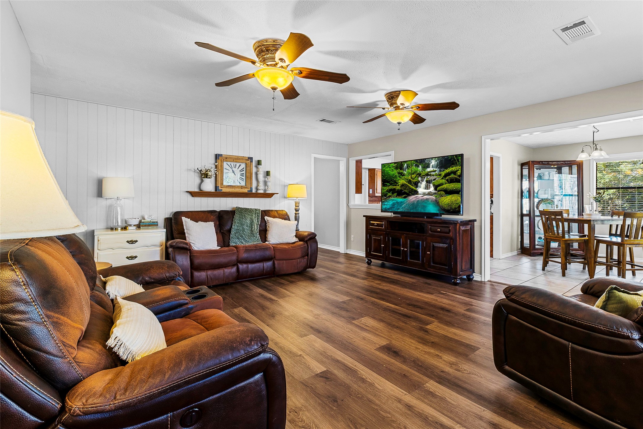 431 Ridgewood Drive Shepherd, TX 77371 - Photo 20 of 41 Livingroom