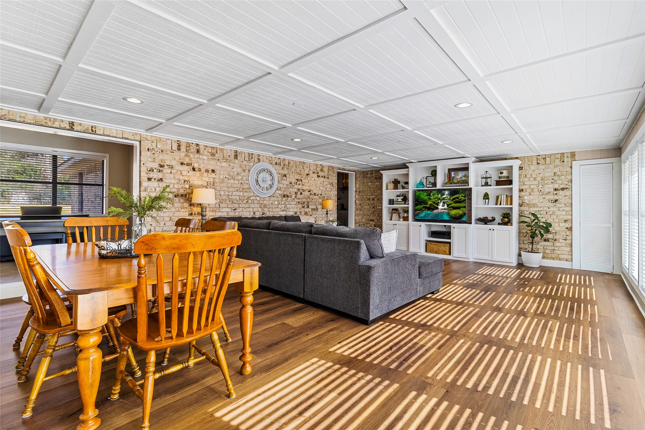 431 Ridgewood Drive Shepherd, TX 77371 - Photo 22 of 41 Sunroom