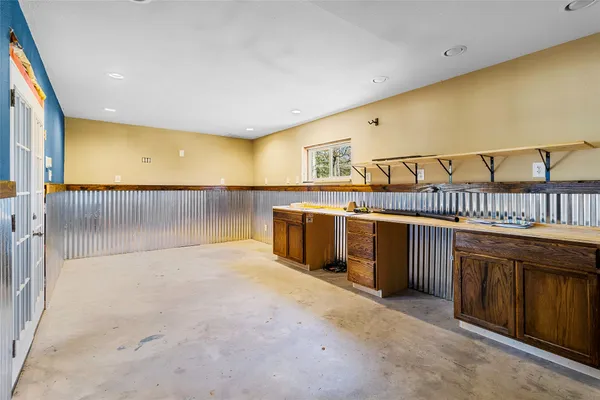 $549,000 | 431 Ridgewood Drive, Shepherd, TX 77371