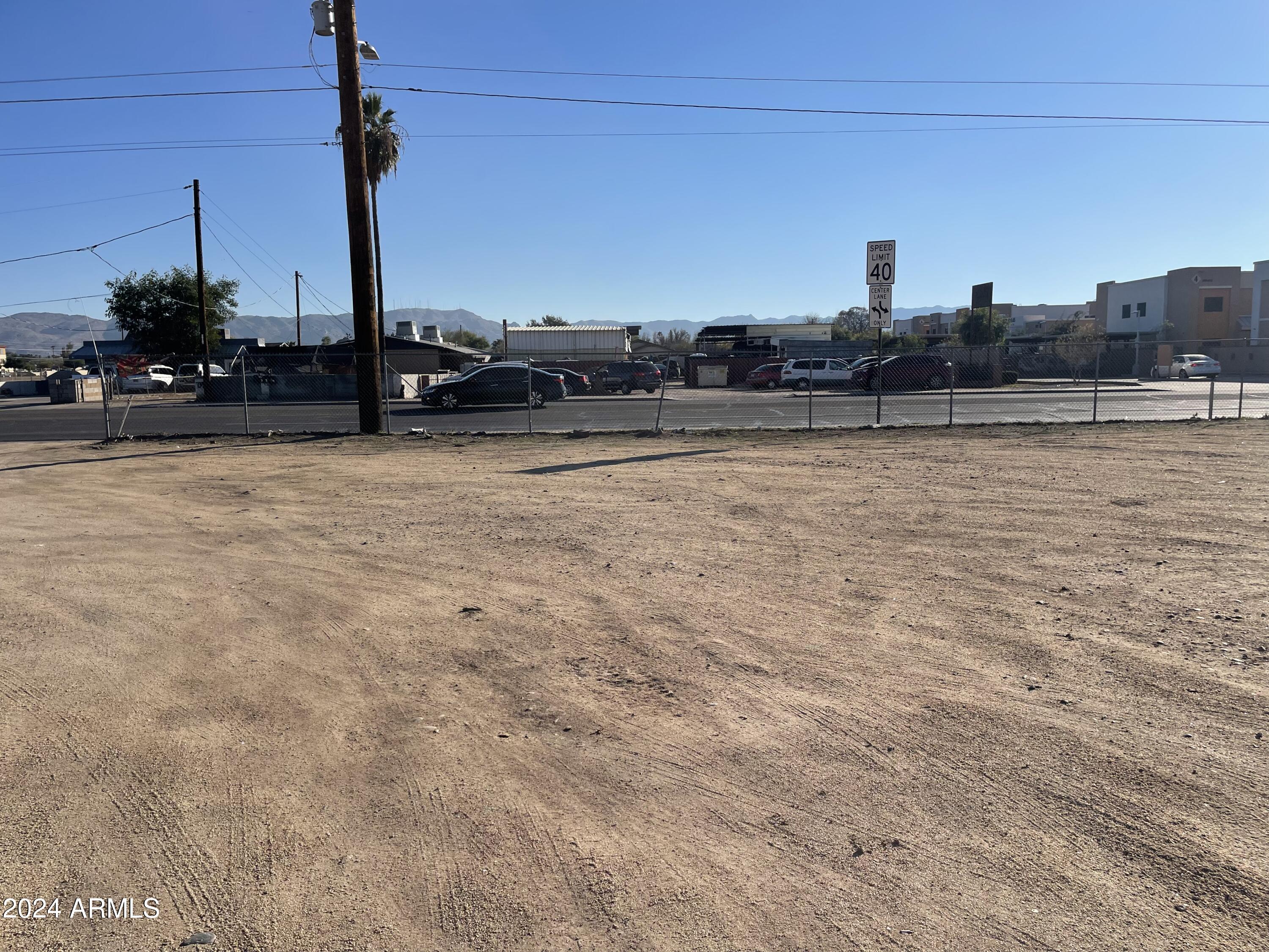 748 West Broadway Road, Unit 4 Phoenix, AZ 85041 - Photo 7 of 8 6610C64A-6203-439C-A117-8829C8D3152D