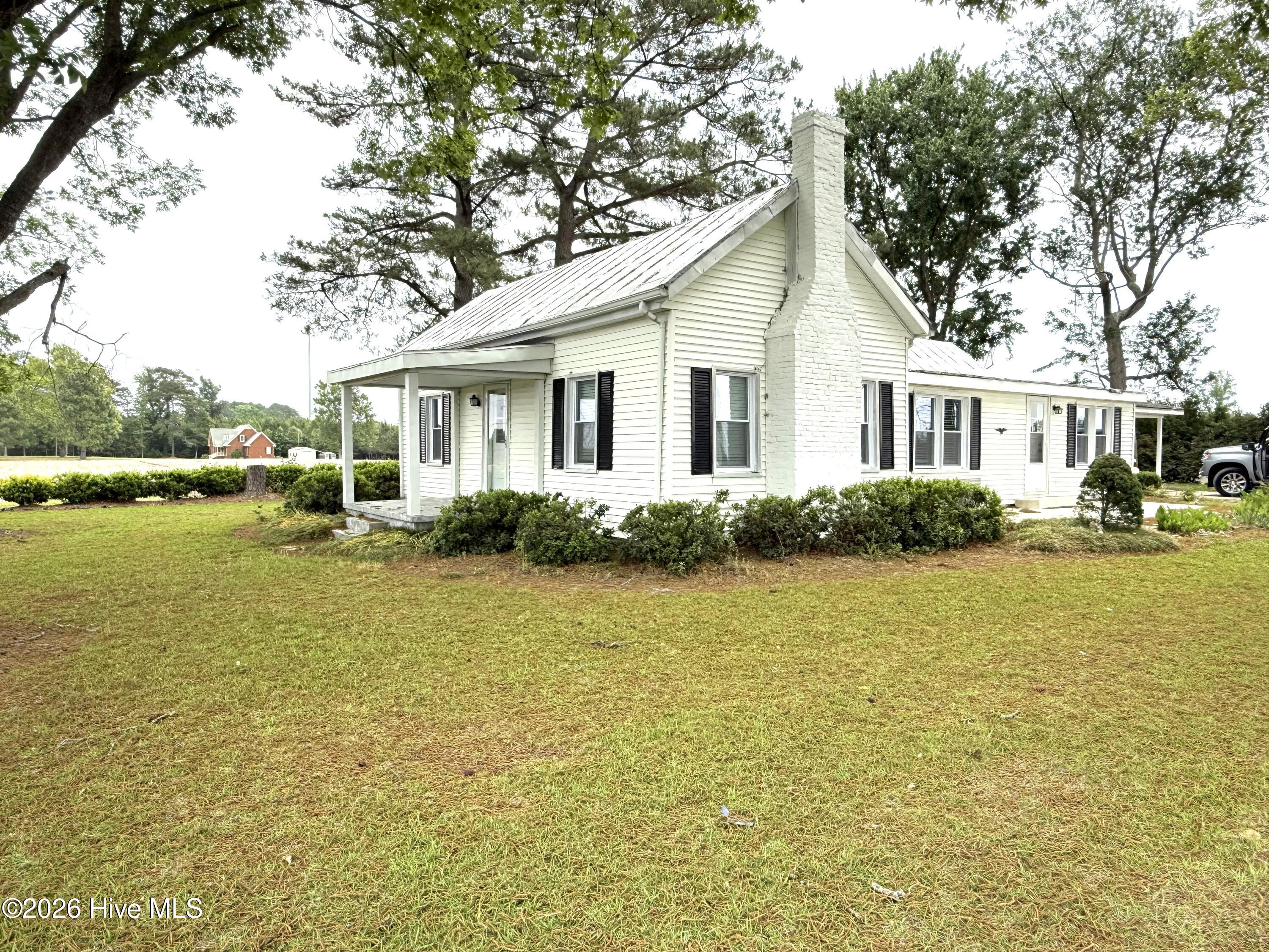 1300 Worthington Road Winterville, NC 28590 - Photo 1 of 15