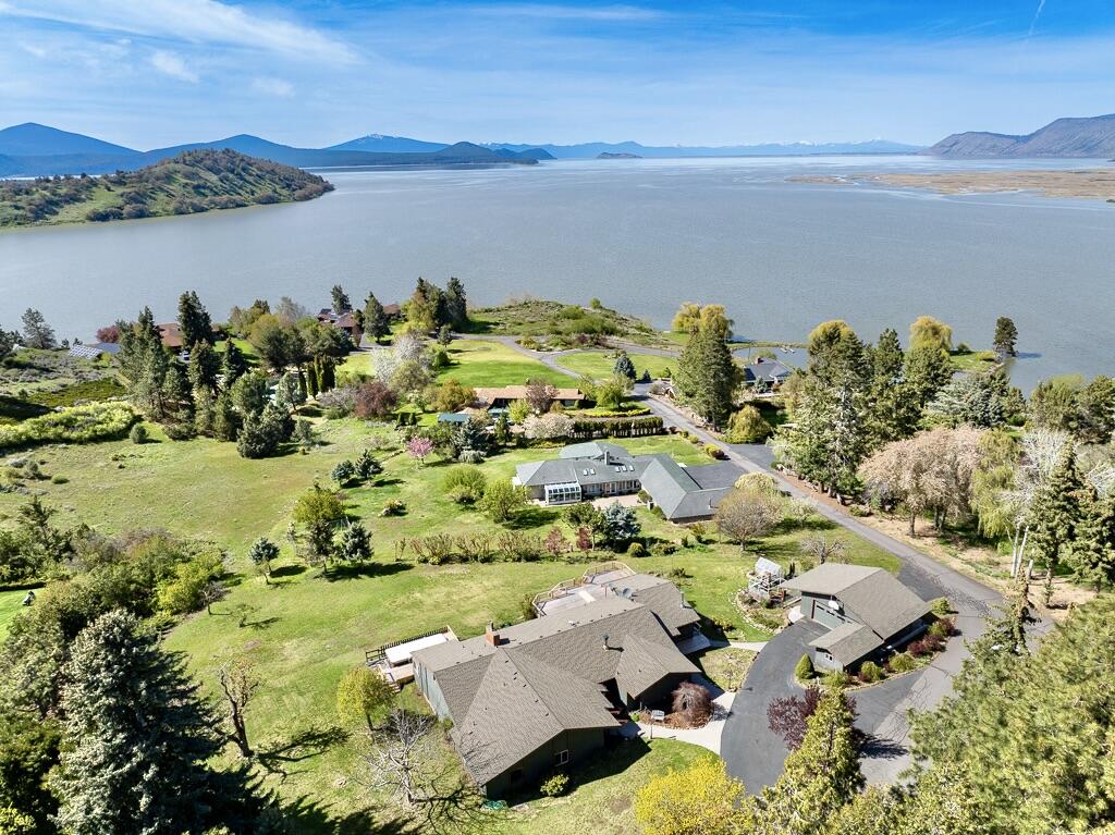 1662 Cove Point Road Klamath Falls, OR 97601 - Photo 6 of 71