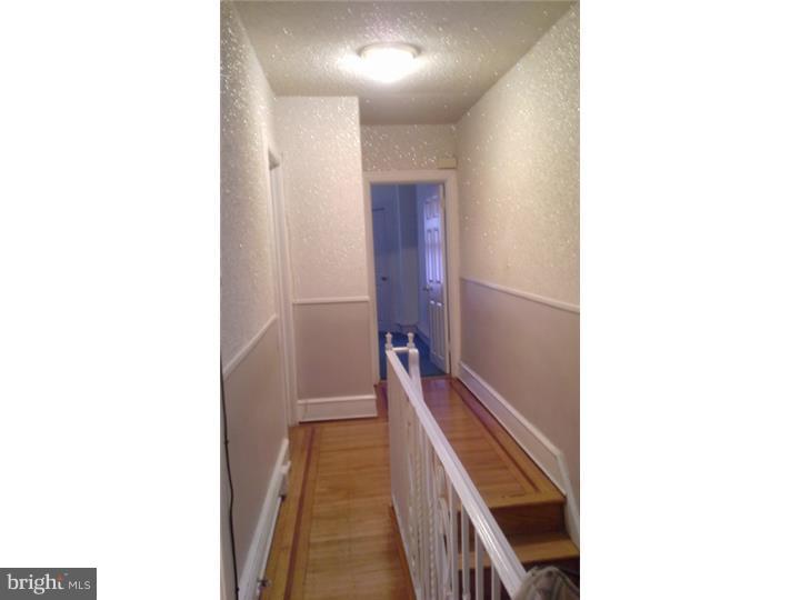 711 Marlyn Road Philadelphia, PA 19151 - Photo 13 of 20 Hallway