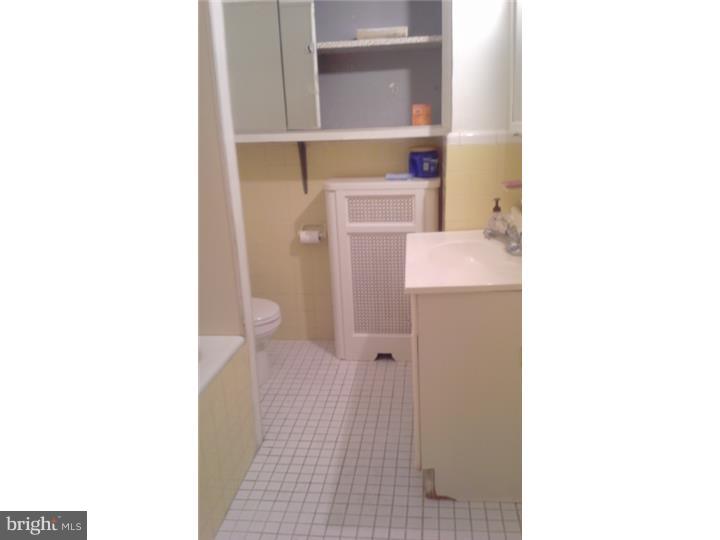 711 Marlyn Road Philadelphia, PA 19151 - Photo 15 of 20 Bathroom