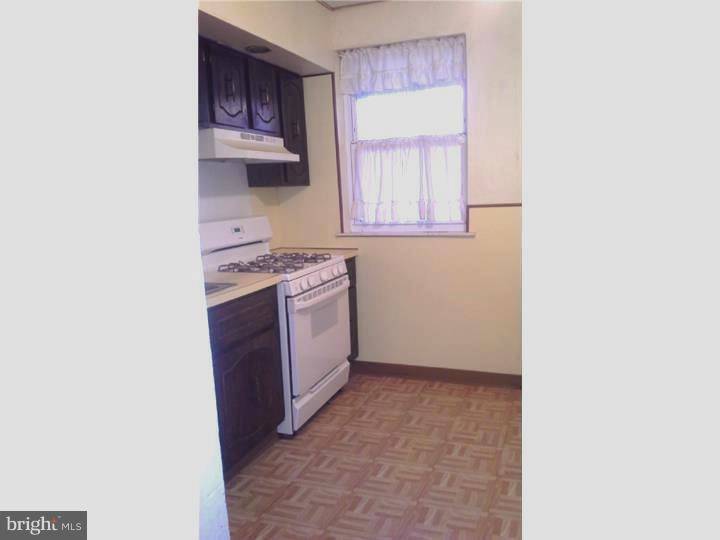711 Marlyn Road Philadelphia, PA 19151 - Photo 3 of 20 Kitchen