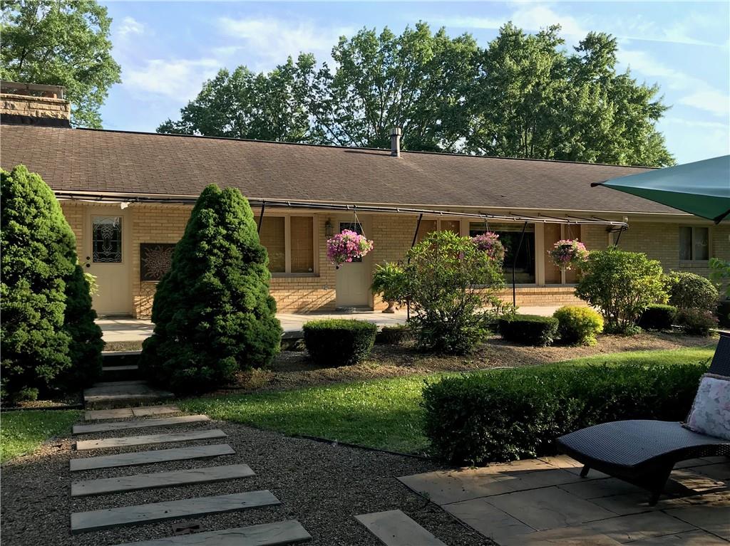 1671 Highland Road Sharon, PA 16146 - Photo 2 of 25 Gallery Image 2