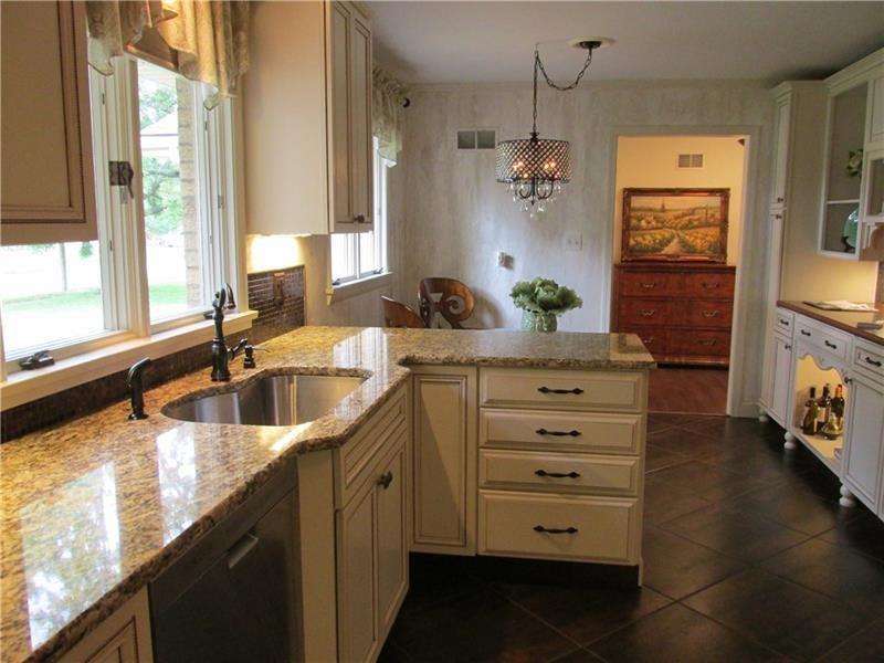 1671 Highland Road Sharon, PA 16146 - Photo 7 of 25 Gallery Image 7