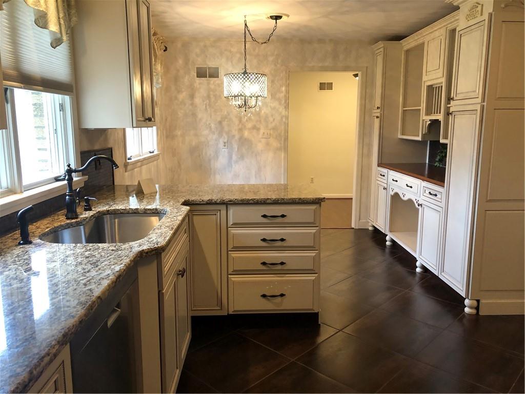 1671 Highland Road Sharon, PA 16146 - Photo 10 of 25 Gallery Image 10