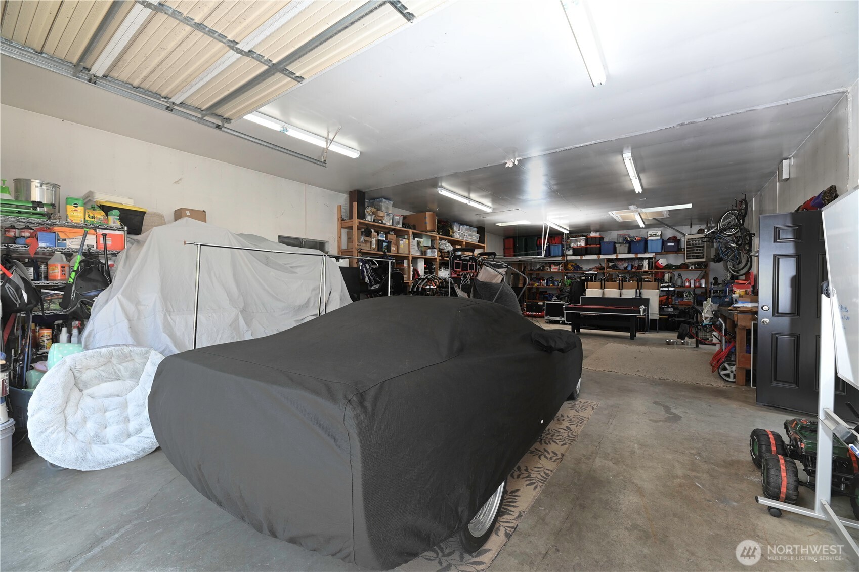 12523 Woods Lake Road Monroe, WA 98272 - Photo 37 of 40 a view of a room with gym equipment