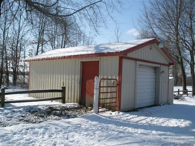 16041 Arnold Road Gregory, MI 48137 - Photo 14 of 18 Barn