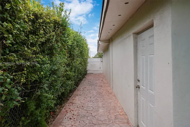 $3,300 | 9312 Southwest 40th Terrace, Unit 9312, Miami, FL 33165