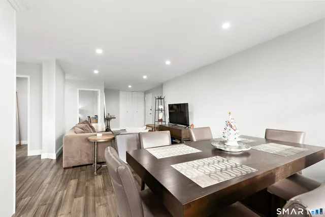 $389,900 | 444 Bedford Street, Unit 8F, Stamford, CT 06901