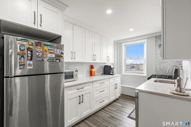 $389,900 | 444 Bedford Street, Unit 8F, Stamford, CT 06901