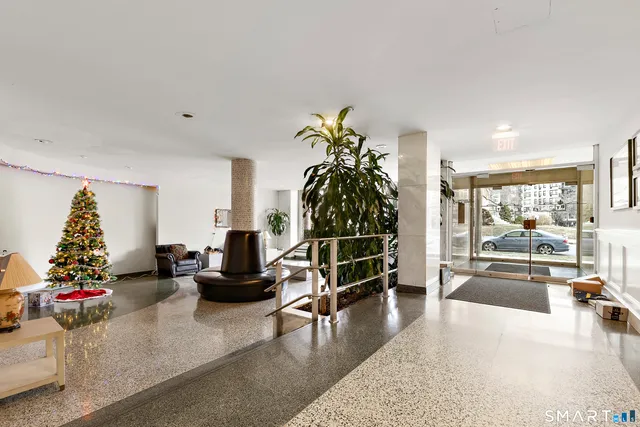 $389,900 | 444 Bedford Street, Unit 8F, Stamford, CT 06901