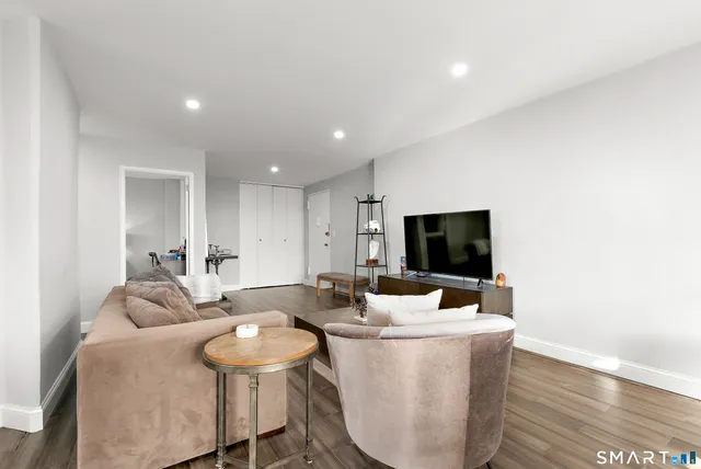 $389,900 | 444 Bedford Street, Unit 8F, Stamford, CT 06901