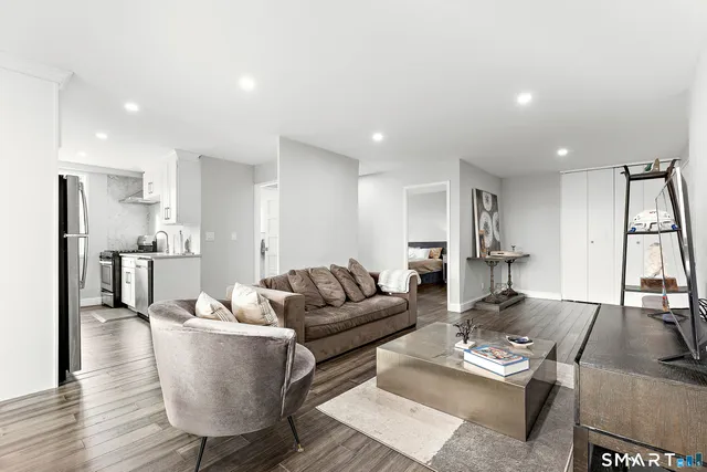 $389,900 | 444 Bedford Street, Unit 8F, Stamford, CT 06901