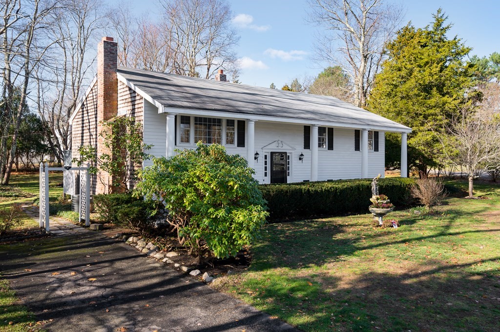 9 Country Road Hanover, MA 02339 - Photo 1 of 34