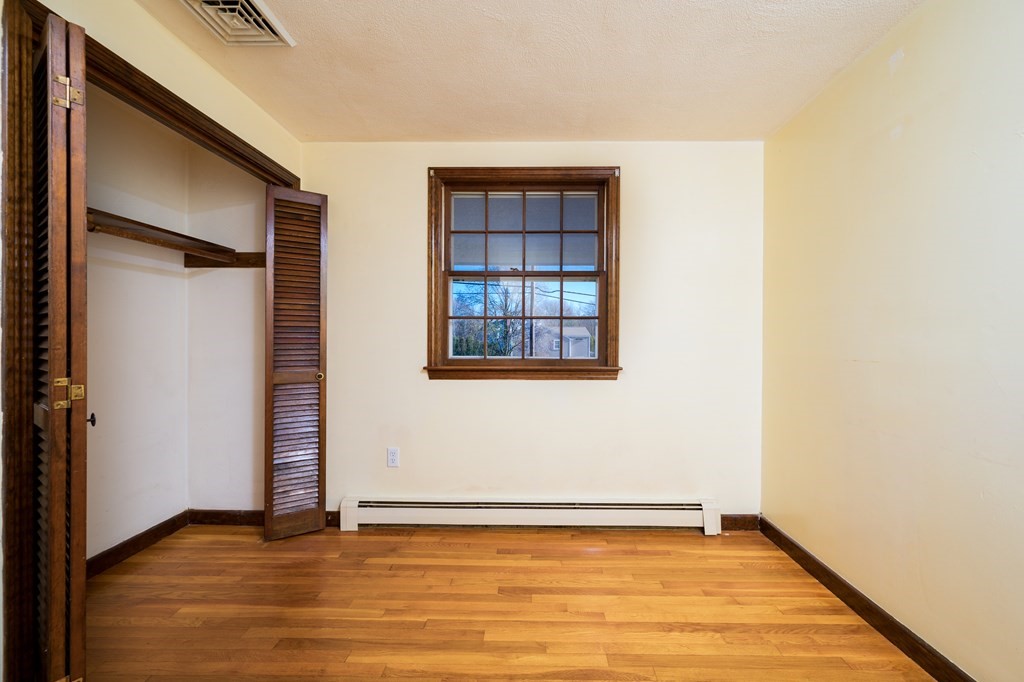 9 Country Road Hanover, MA 02339 - Photo 14 of 34