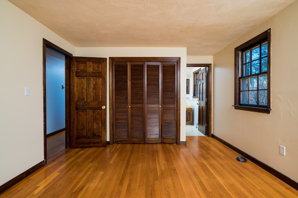9 Country Road Hanover, MA 02339 - Photo 18 of 34