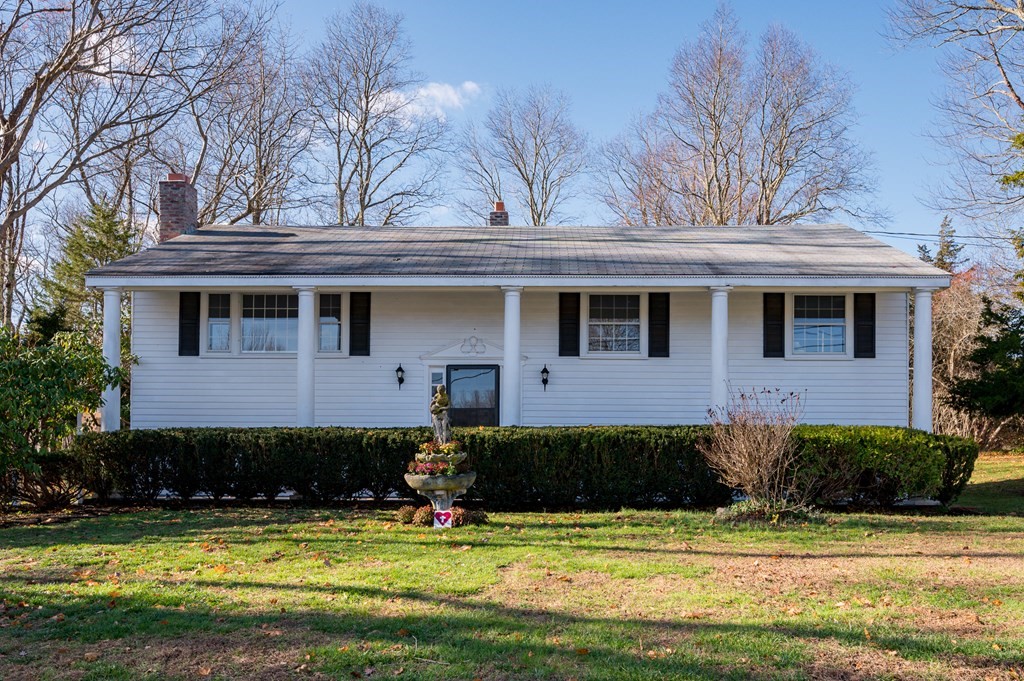 9 Country Road Hanover, MA 02339 - Photo 2 of 34