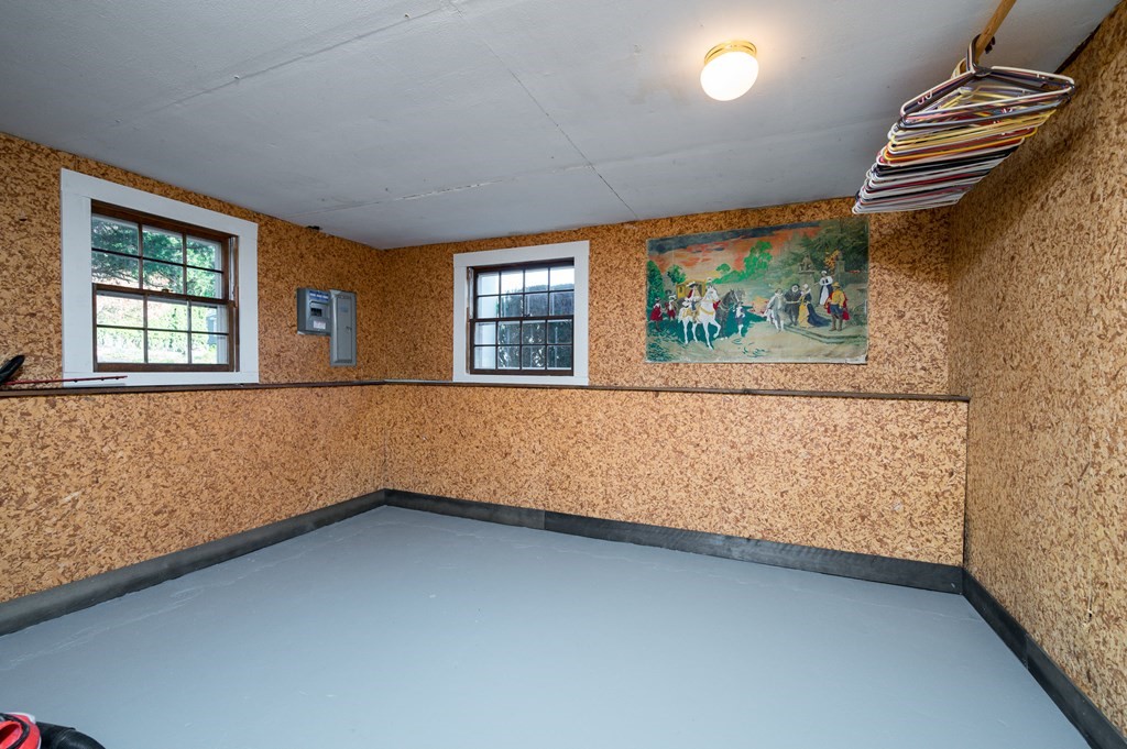 9 Country Road Hanover, MA 02339 - Photo 25 of 34