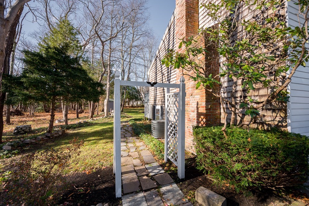 9 Country Road Hanover, MA 02339 - Photo 26 of 34