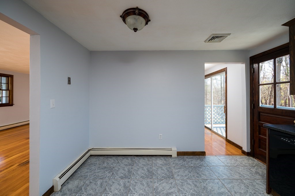 9 Country Road Hanover, MA 02339 - Photo 5 of 34