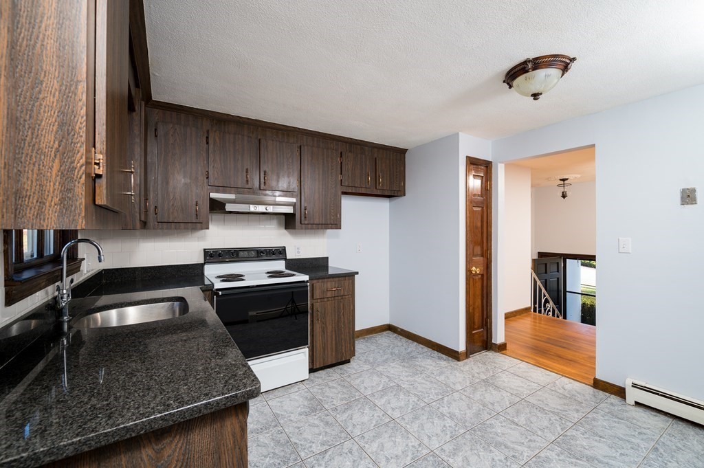 9 Country Road Hanover, MA 02339 - Photo 7 of 34