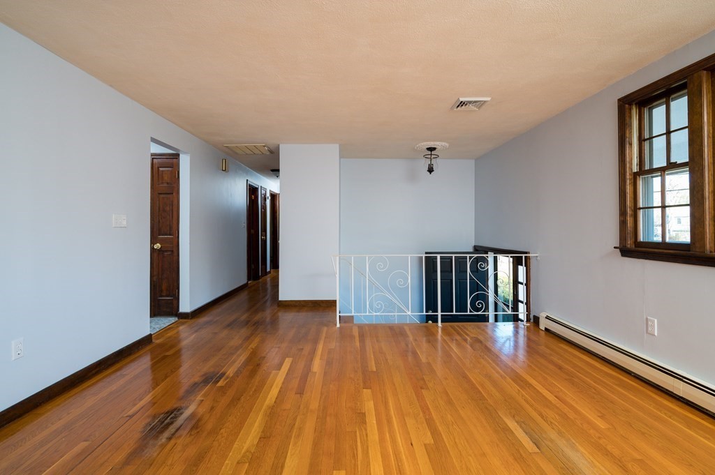 9 Country Road Hanover, MA 02339 - Photo 8 of 34