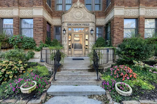 $255,000 | 807 West 48th Street, Unit 501, Kansas City, MO 64112