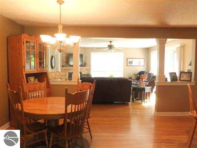 4625 Wyatt Road Traverse City, MI 49684 - Photo 5 of 22 1737005-4.JPG