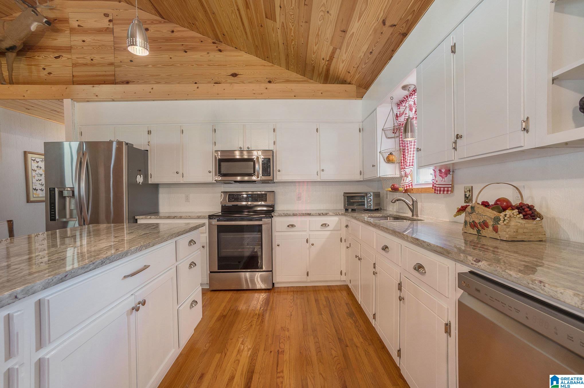 391 Huntwood Road Shelby, AL 35143 - Photo 17 of 36