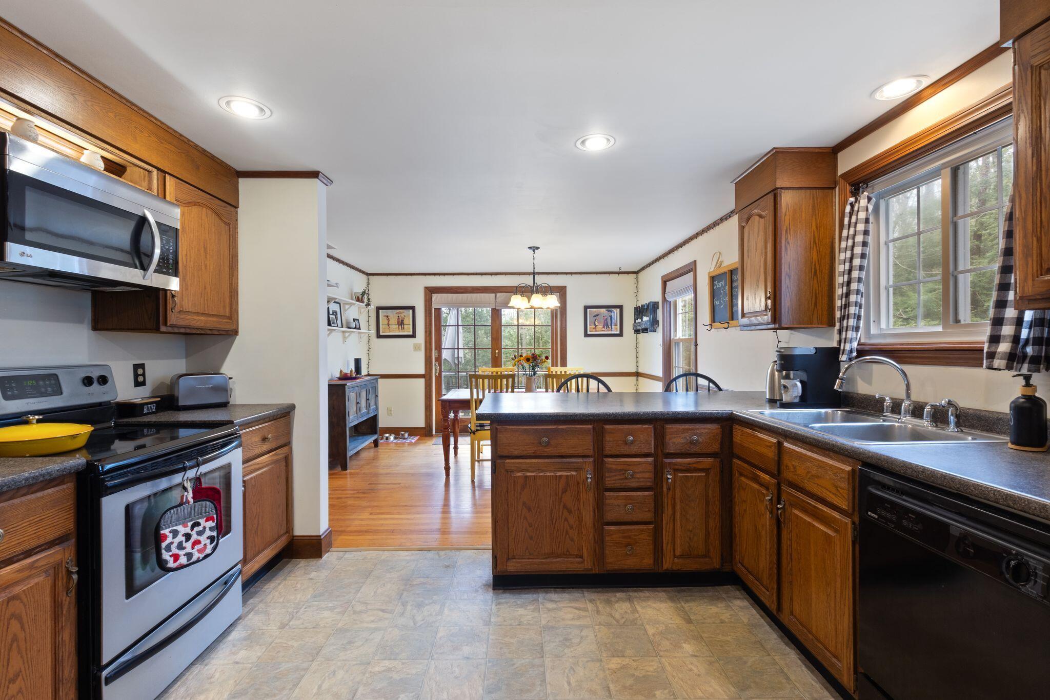 16 Richard Road Gorham, ME 04038 - Photo 17 of 45 16_Richard_Rd_050