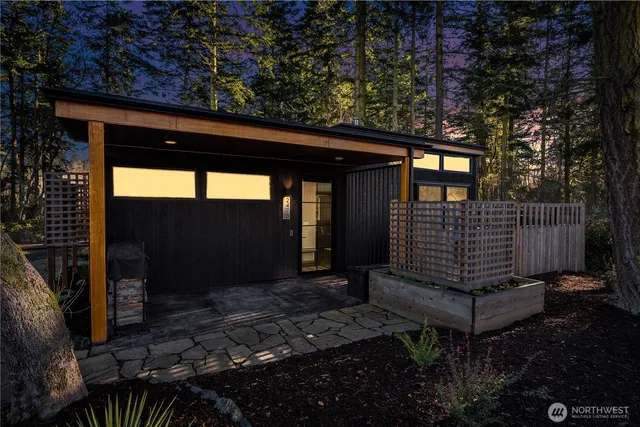 $585,000 | 2475 15th Street, Port Townsend, WA 98368