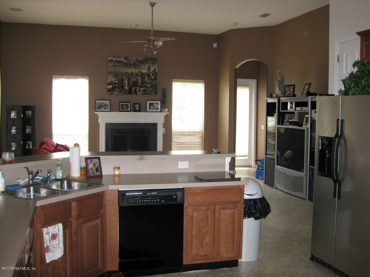 619 Spanish Wells Road Jacksonville, FL 32218 - Photo 5 of 11 kitchen