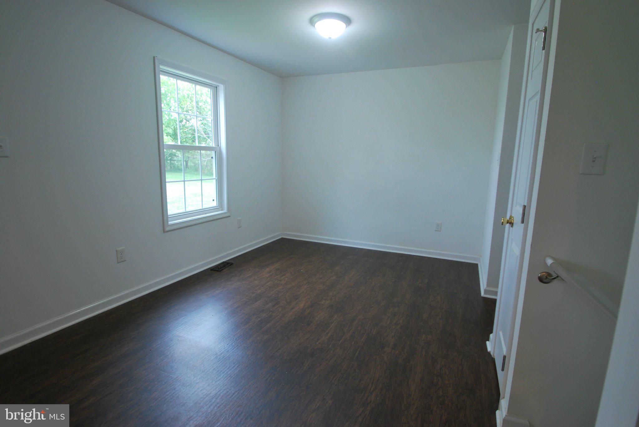 10266 Hume Road Marshall, VA 20115 - Photo 6 of 20 dining area