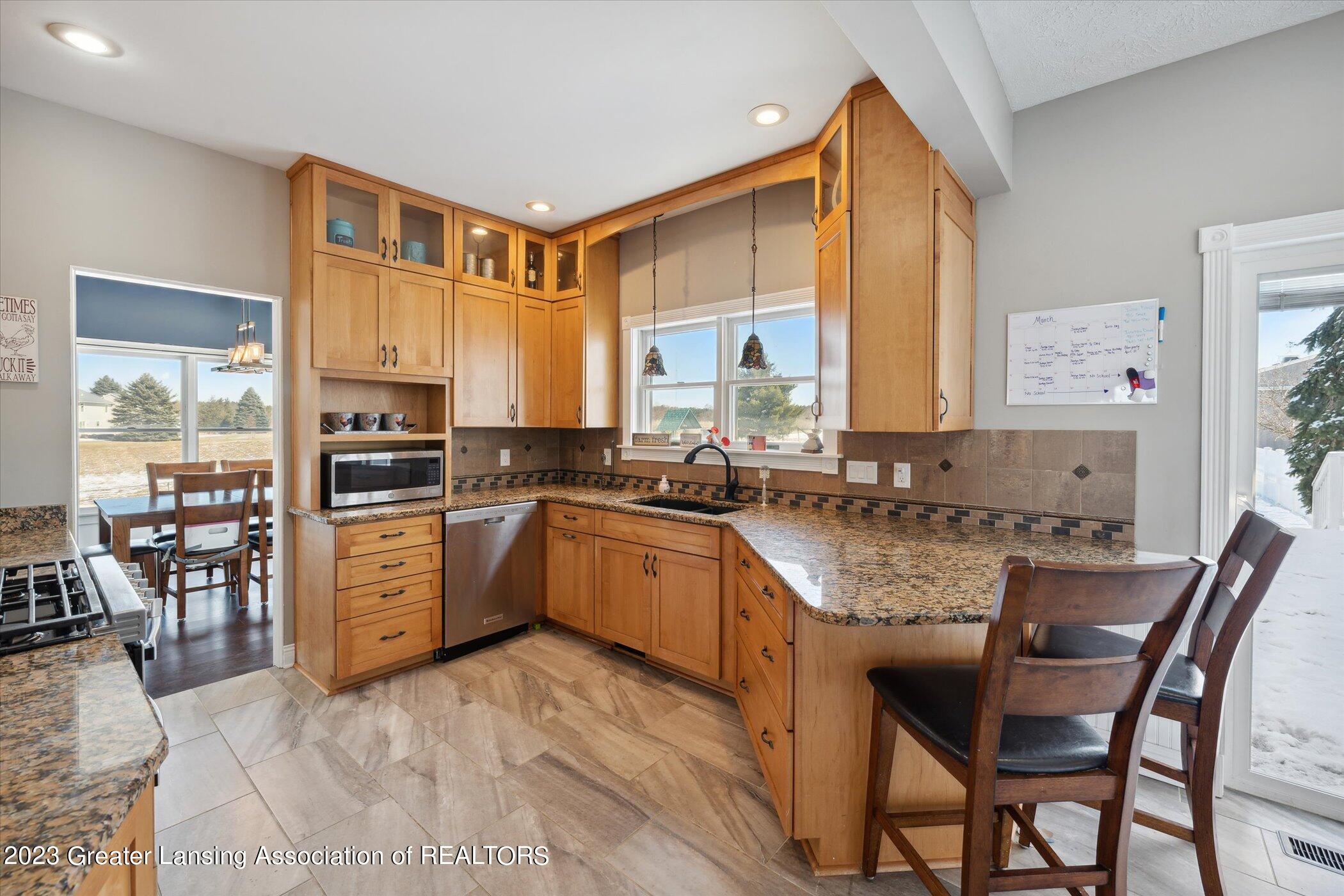 7170 North Williams Road St. Johns, MI 48879 - Photo 10 of 70 Kitchen