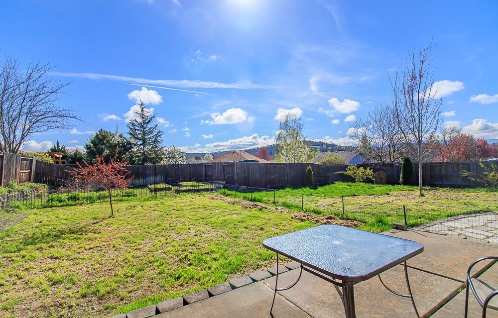 977 Ridgeview Drive Eagle Point, OR 97524 - Photo 22 of 26 Additional Photo
