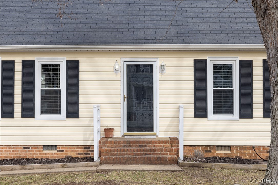 7737 Drexelbrook Road Chesterfield, VA 23832 - Photo 3 of 39 a front view of a house