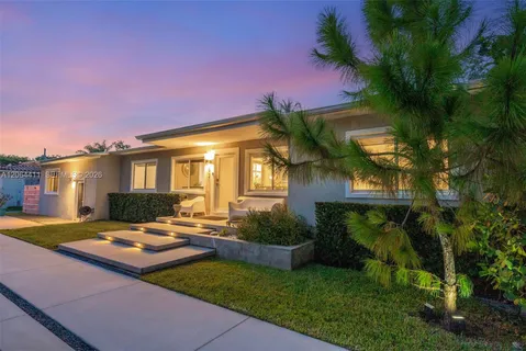 $2,499,000 | 831 Northeast 109th Street, Biscayne Park, FL 33161