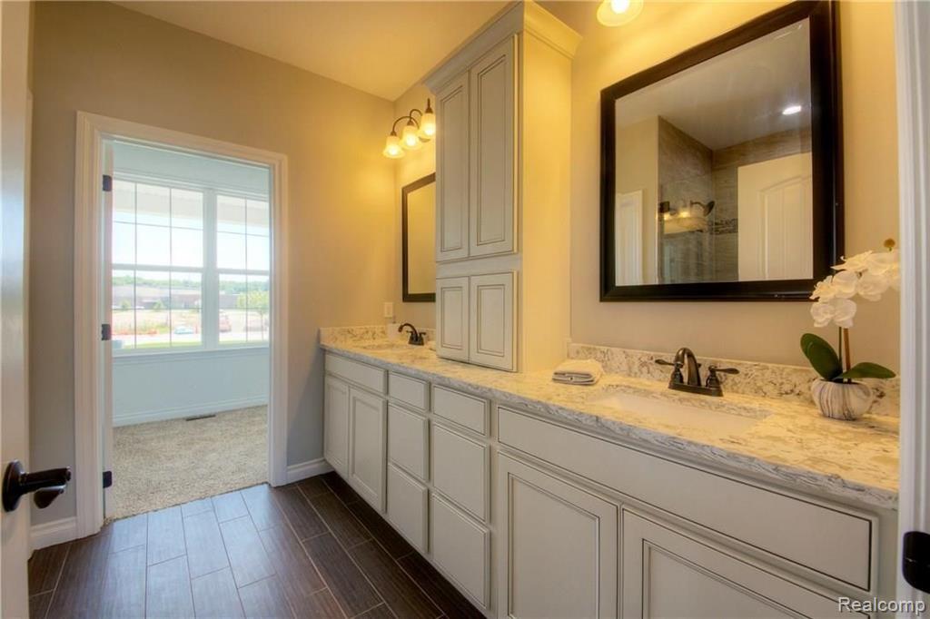 2402 Walnut View Drive Howell, MI 48855 - Photo 26 of 40 Gallery Image 26