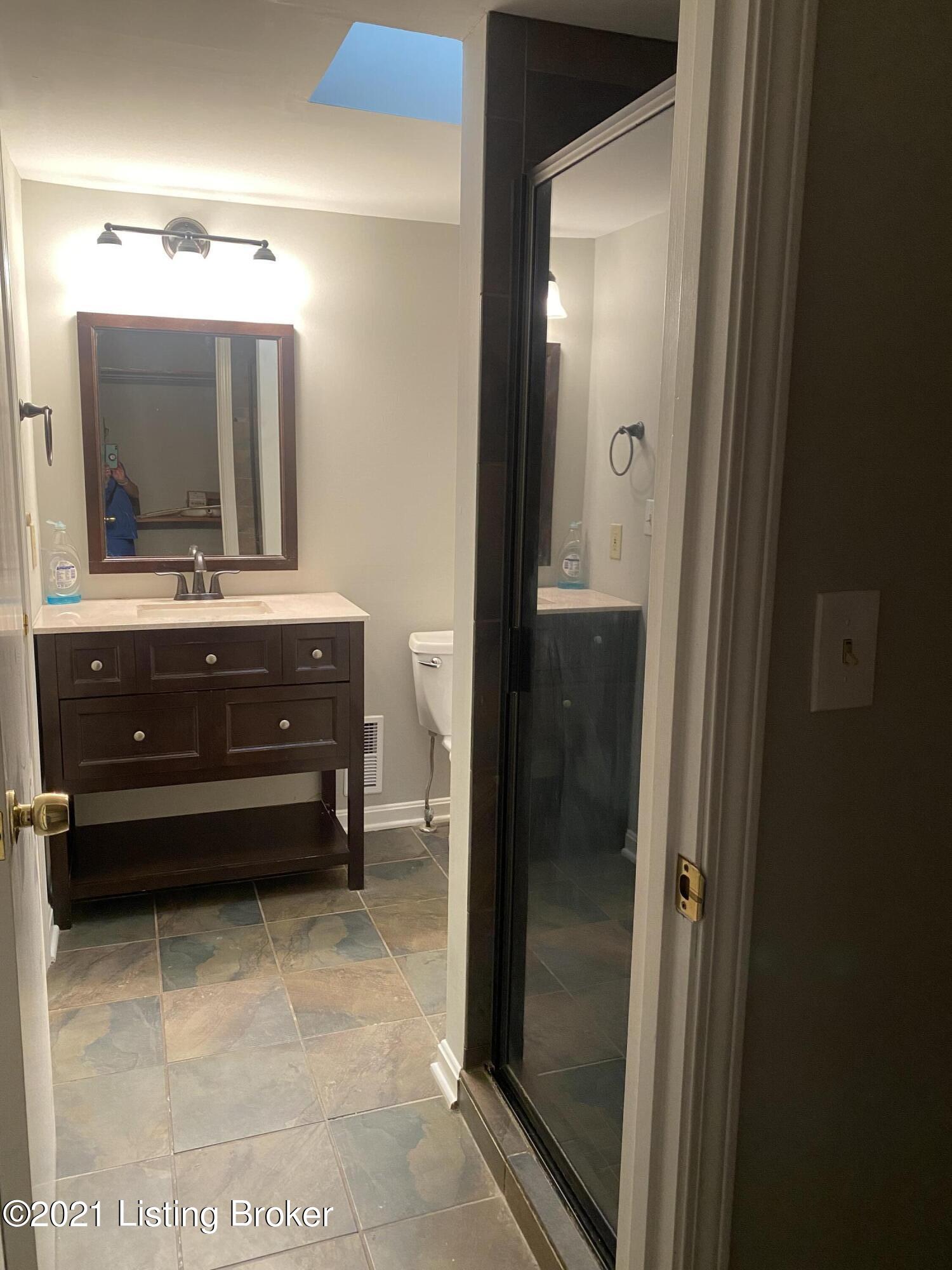 205 Merriman Road Louisville, KY 40207 - Photo 34 of 39 IMG_4352