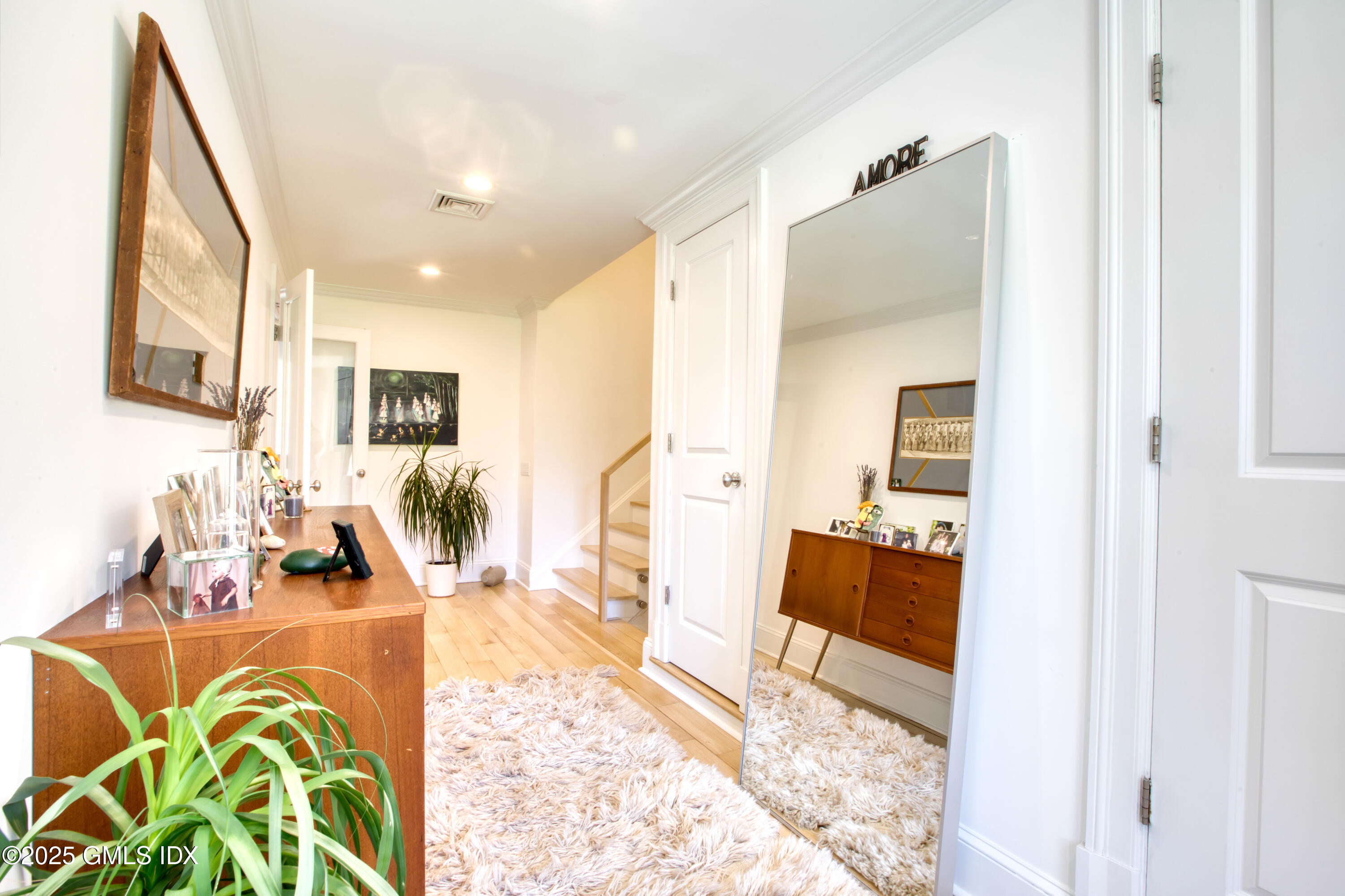 35 Dartmouth Road Cos Cob, CT 06807 - Photo 2 of 27 2