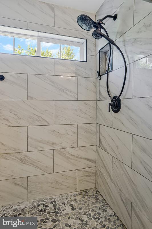2134 Racquet Place Waldorf, MD 20601 - Photo 25 of 38 Shower