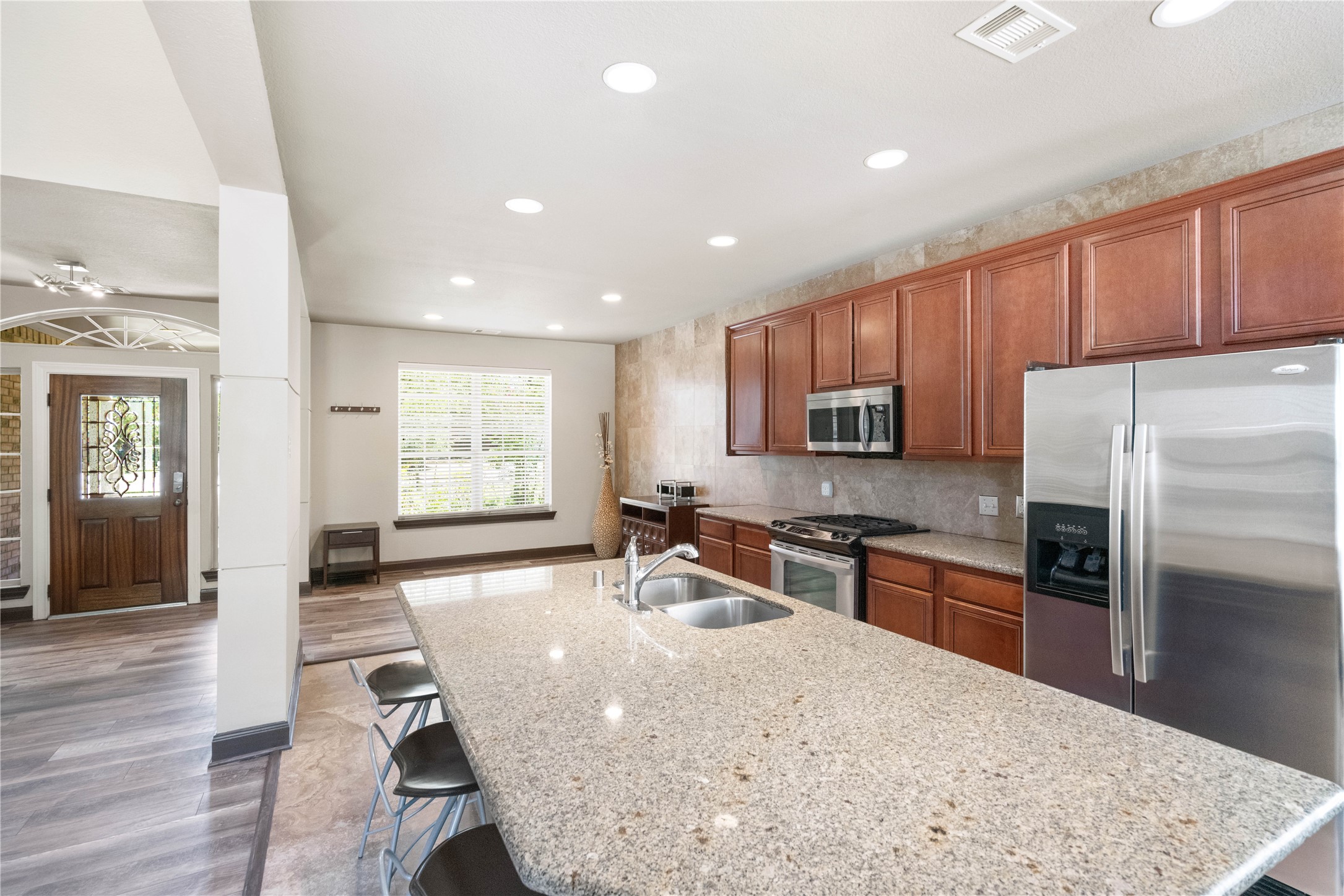 42 Rocky Point Court Spring, TX 77389 - Photo 11 of 27