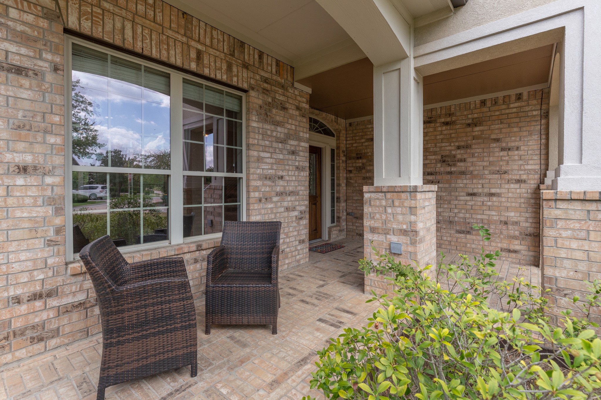 42 Rocky Point Court Spring, TX 77389 - Photo 3 of 27